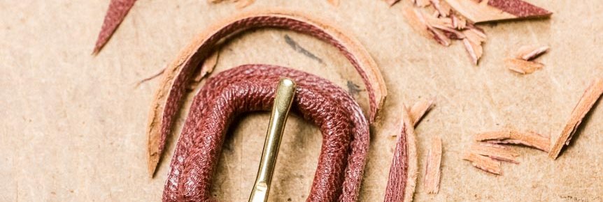 Fremstilling og produktion af håndlavet håndsyet læderbælte